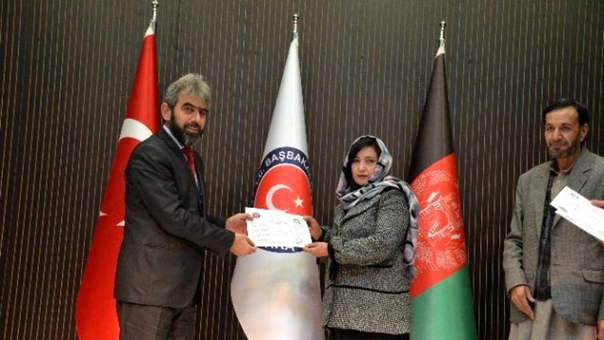 Afganistan\'da Öğretmenlere Yönelik Üçüncü Grup Meslek İçi Eğitim Programı Tamamlandı