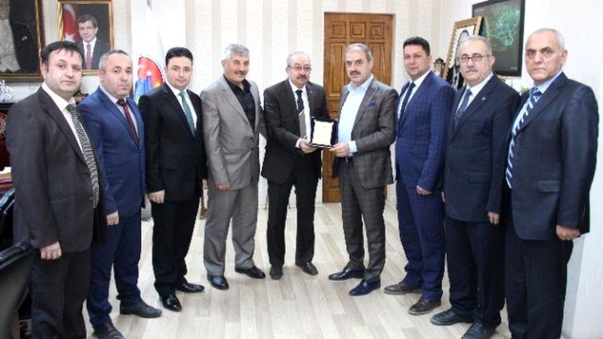 Ahi Yaran Meclisinden Başkan Dinç\'e Teşekkür Ziyareti
