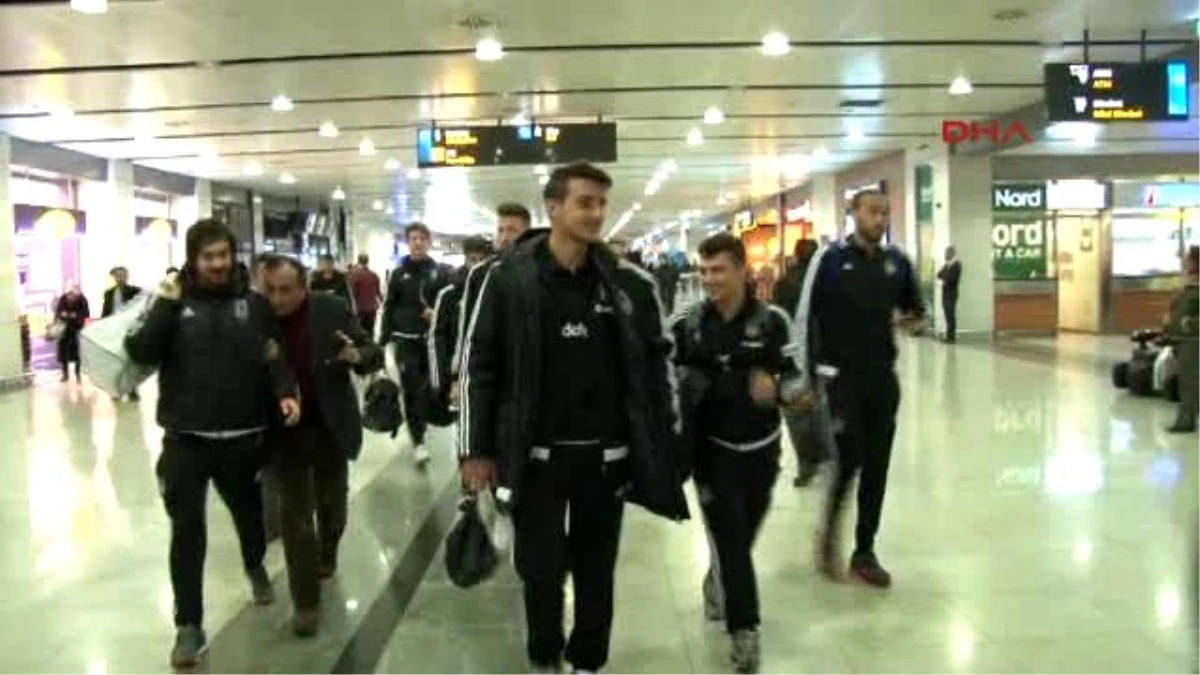 Beşiktaş Kafilesi İstanbul\'a Döndü