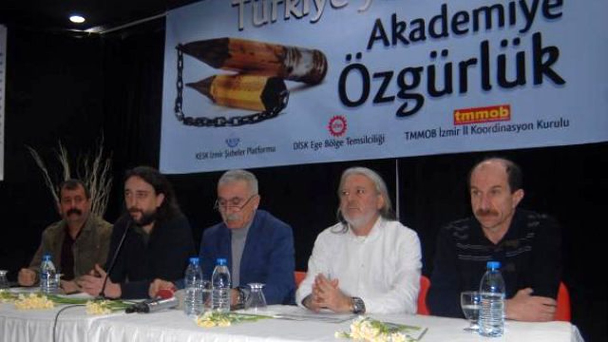 Bildiriyi İmzalayan Akademisyenlere İzmir\'den Destek