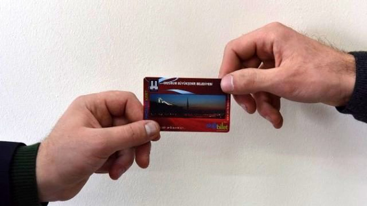 Büyükşehir, Dijital Ekmek Kartı Dağıttı