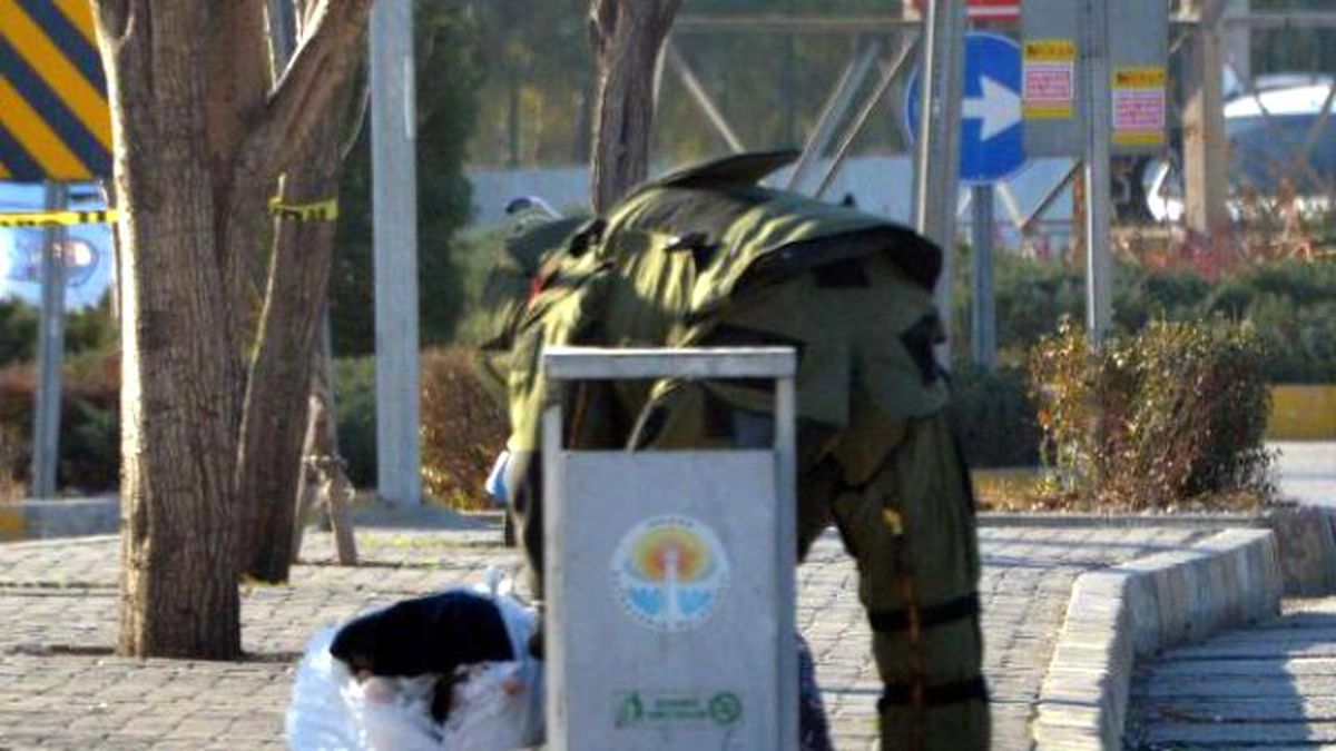 Çevik Kuvvet Karşısındaki Çuval Bomba Korkusu Yaşattı