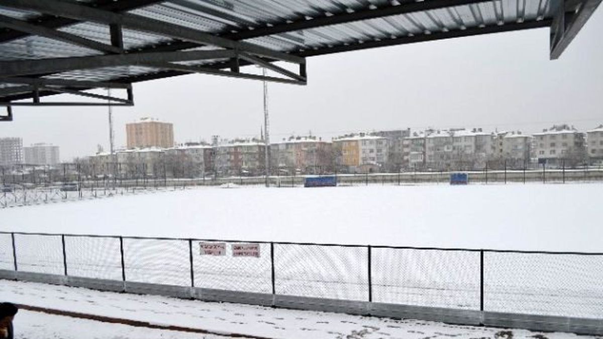 Kar Kayseri\'de Amatör Futbolu Vurdu