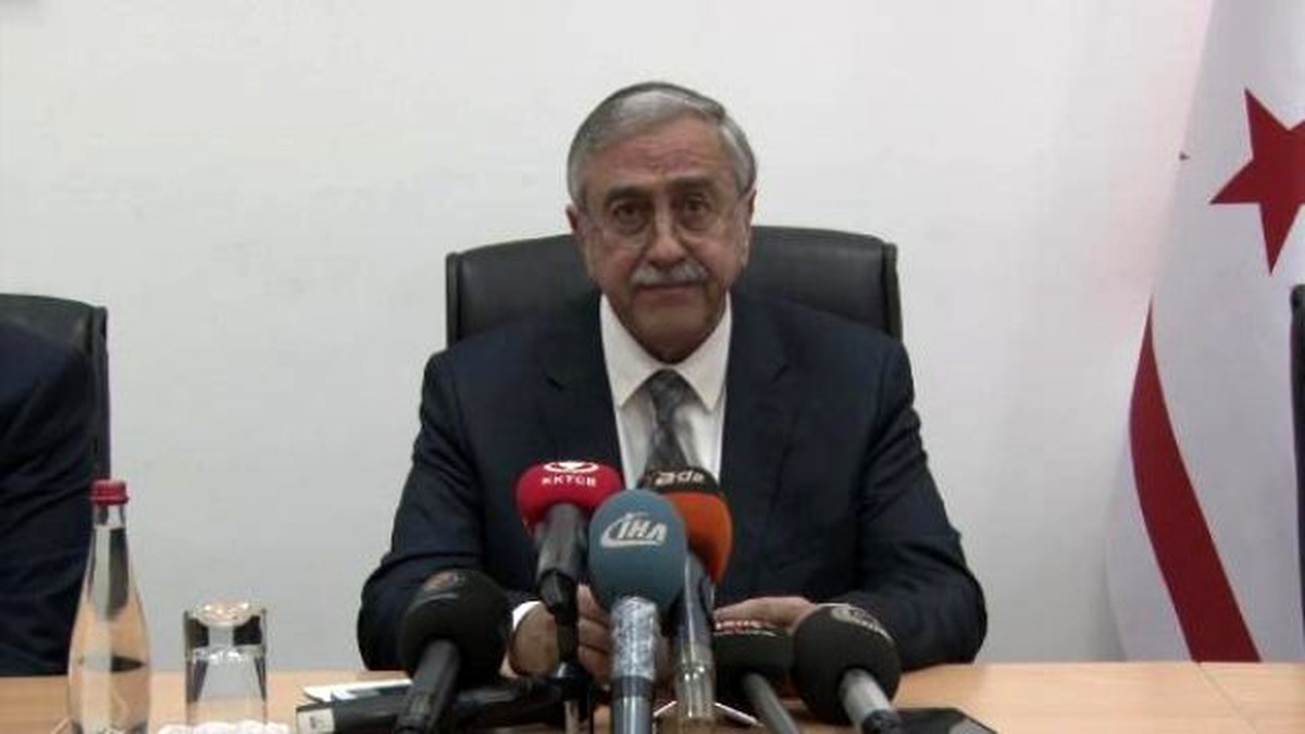 KKTC Cumhurbaşkanı Akıncı, Davos\'taki Temaslarını Tamamlayarak Adaya Döndü