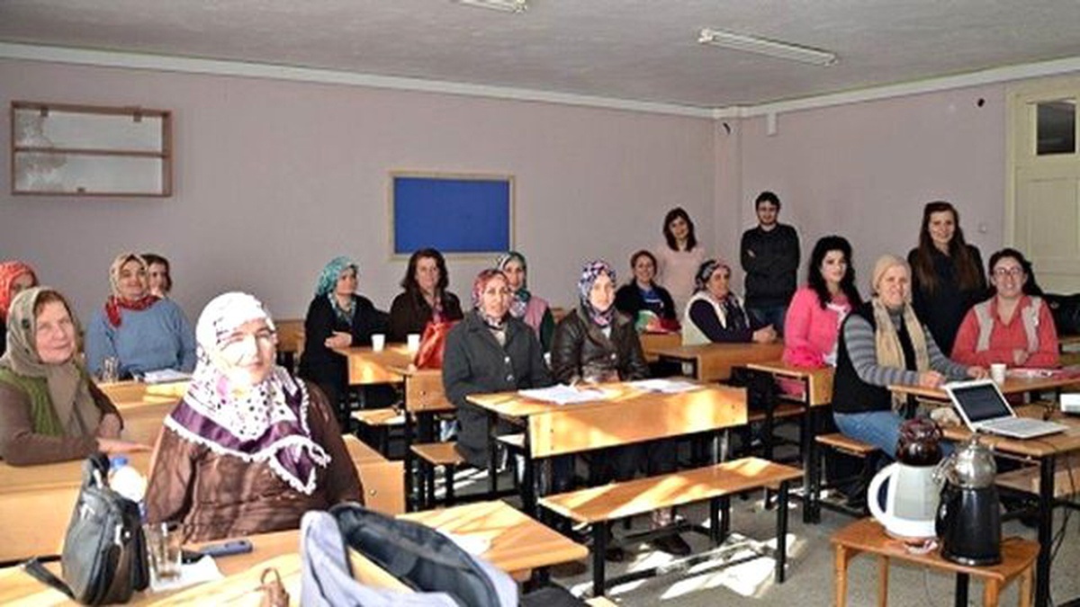 Köylü Kadınlara Diksiyon ve Etkili Konuşma Eğitimi