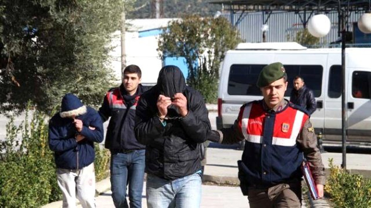Milas\'ta Hırsızlık Şüphelisi 2 Kişi Yakalandı