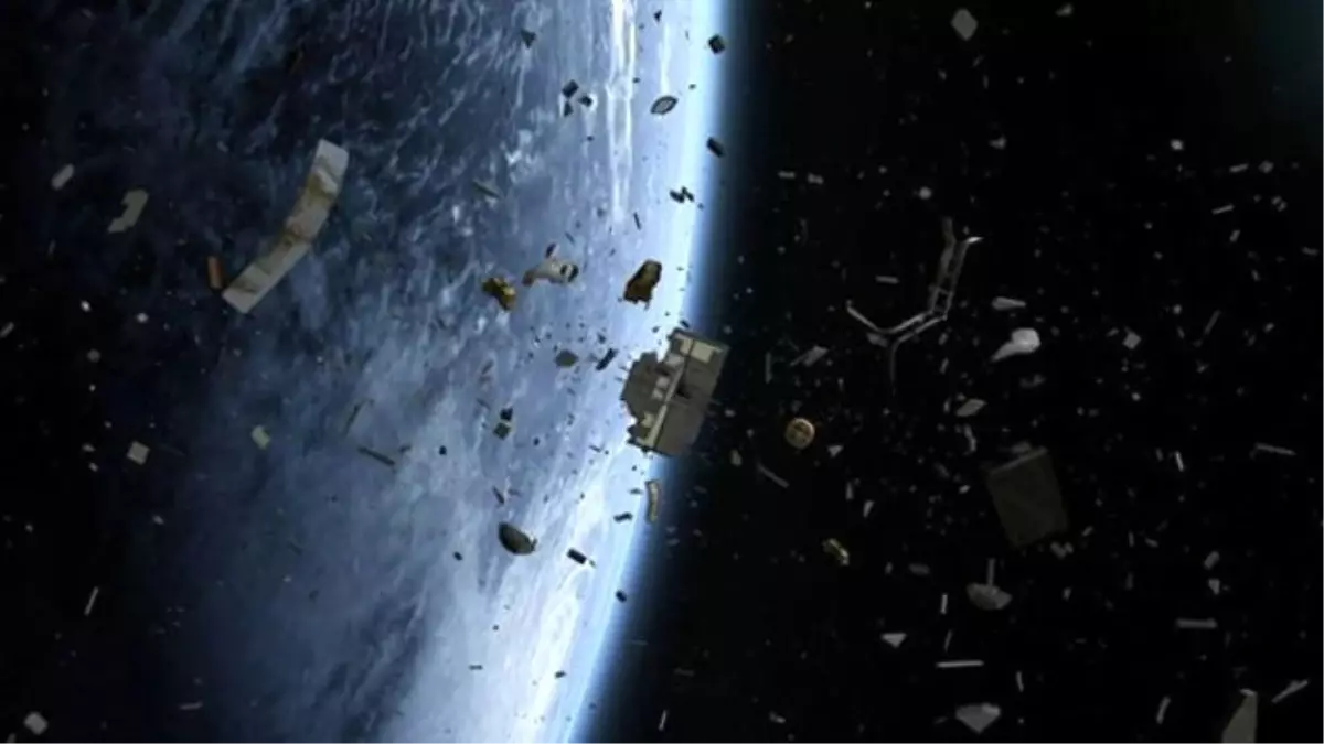 Rusya Bilimler Akademisi: Dünya Savaşı Uzay Çöpünden Dolayı Çıkacak