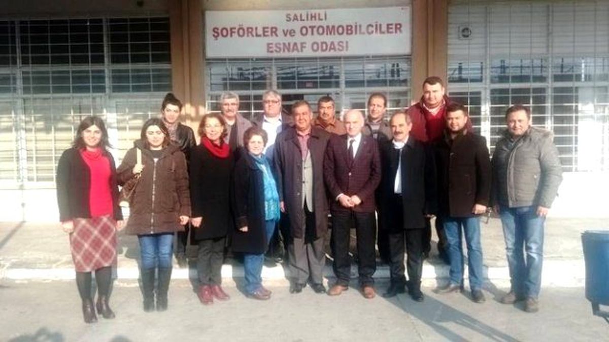 Salihli CHP\'den Muhtarlar ve Şoförlere Teşekkür Ziyareti