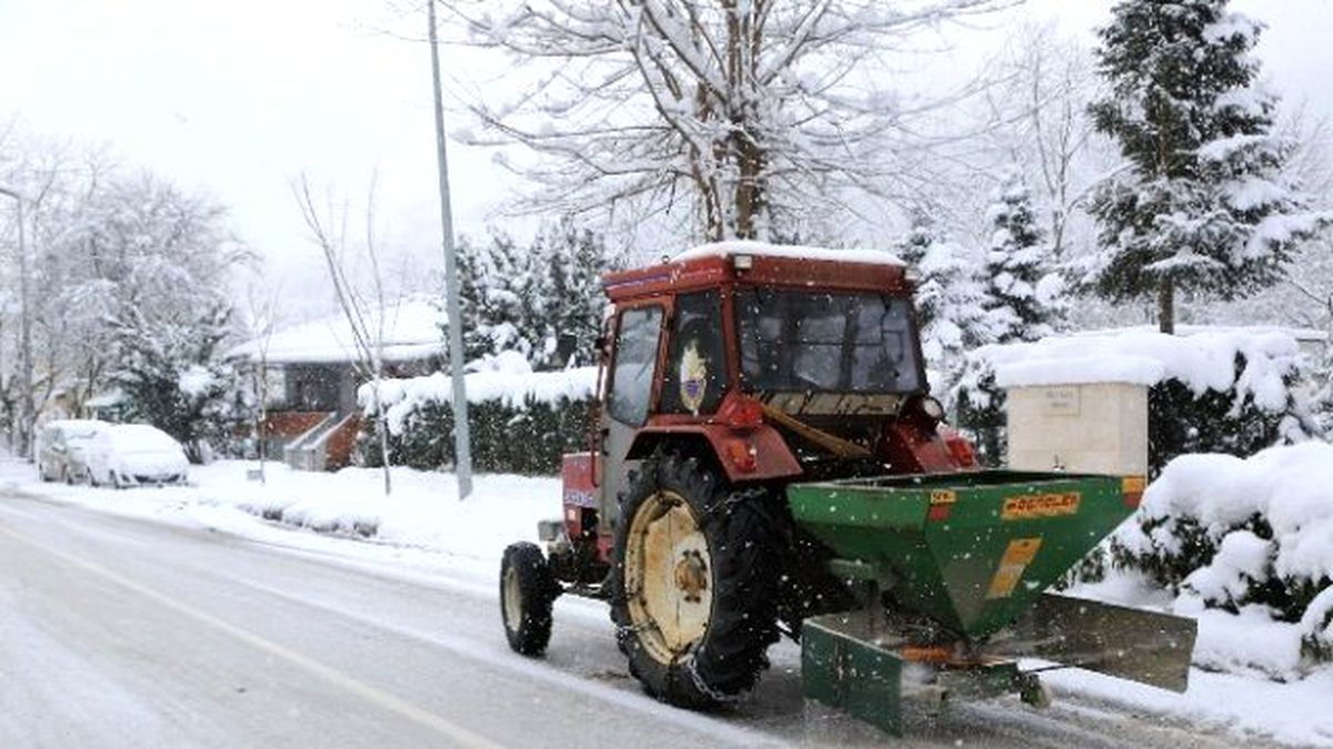 Sapanca Belediyesi Kar ile Mücadeleye Devam Ediyor