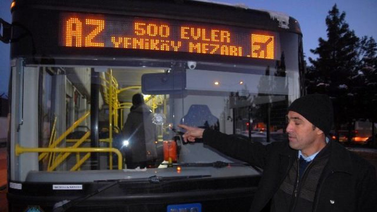 Sur\'dan Gelen Kurşunlar, Toplu Taşıma Araçlarına İsabet Etti