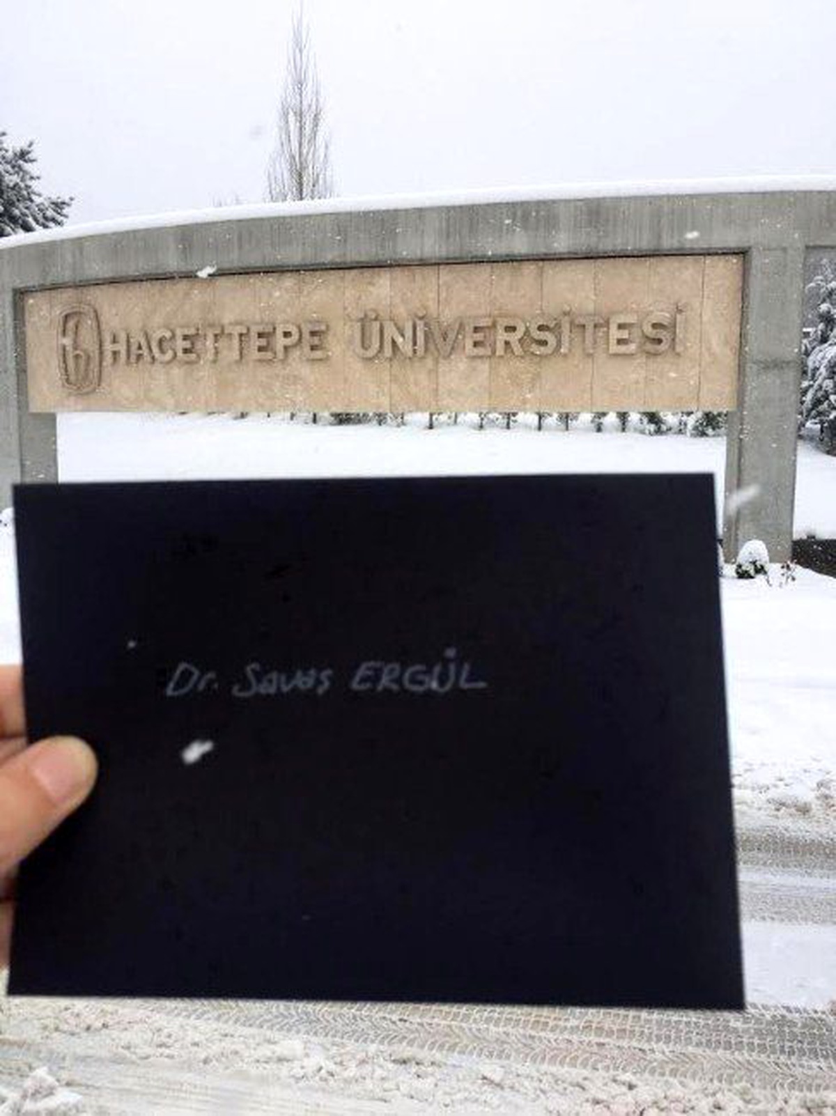 Üniversitelilerden İmzacı Akademisyenlere Siyah Zarf