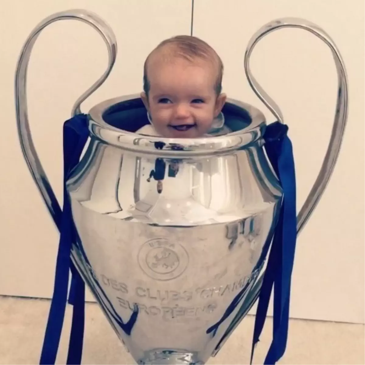 Xess Xava Şampiyonlar Ligi Kupasının İçinde