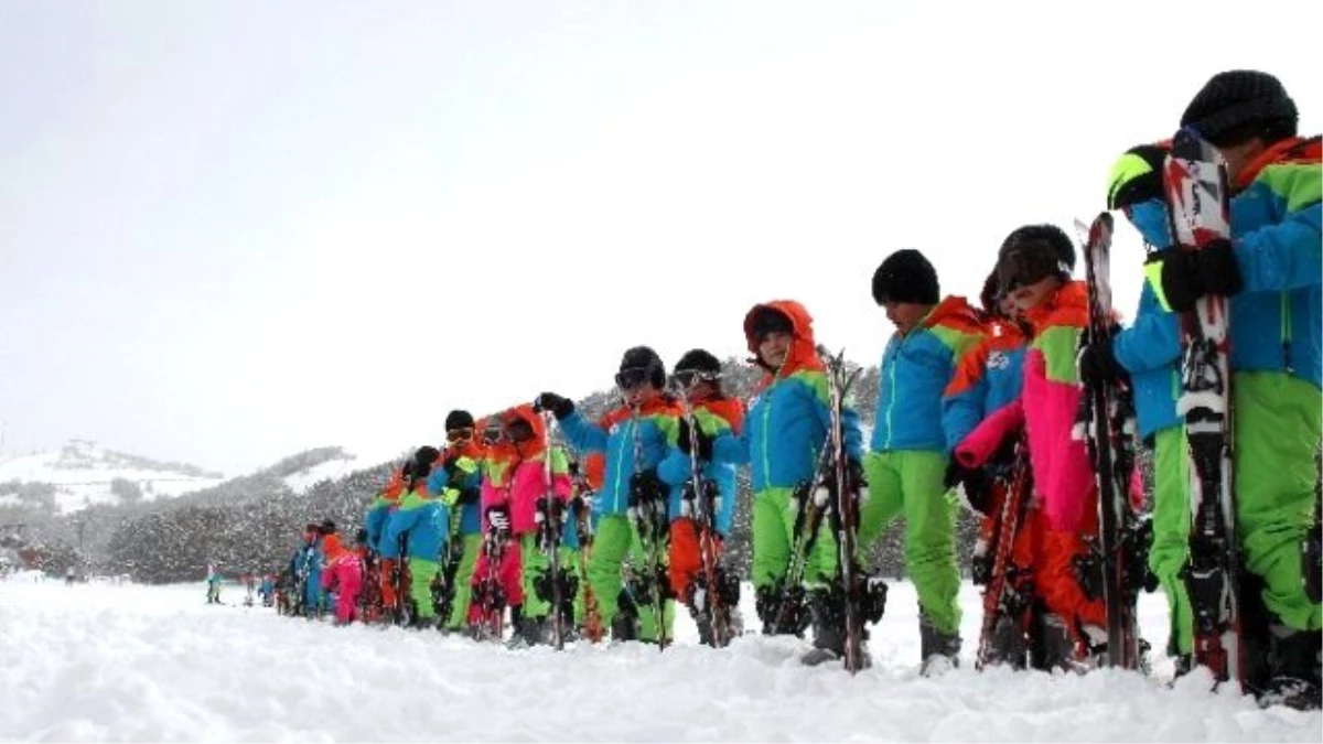 Yakutiye ile 500 Çocuk Daha Kayak Öğrendi