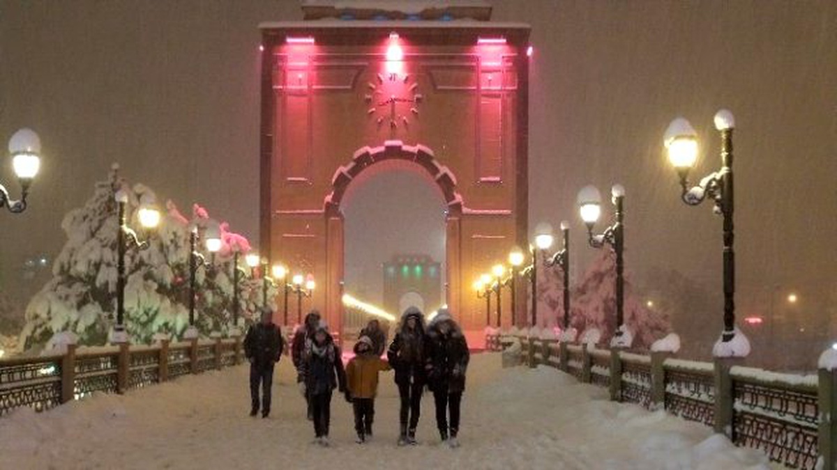 Yoğun Kar Yağışı Çarşambayı Felç Etti