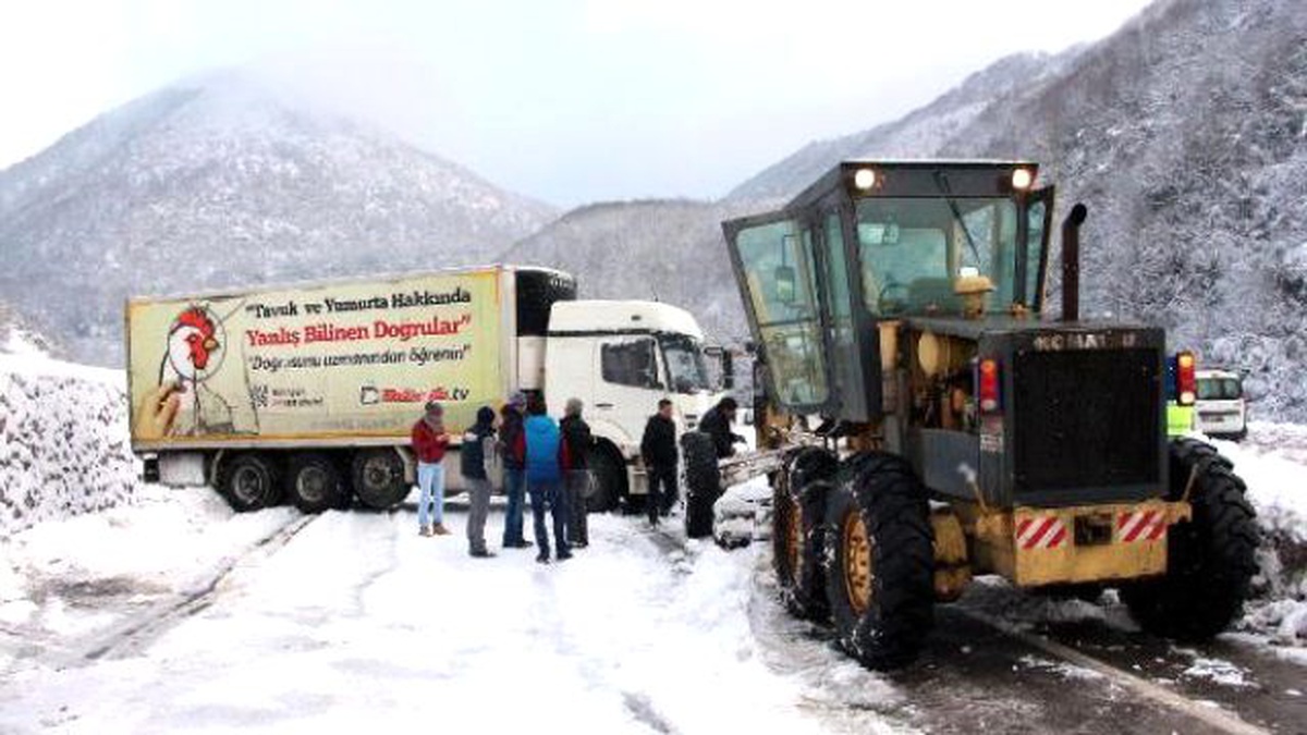 Zonguldak\'ta İstanbul Yolu 1 Saat Ulaşıma Kapandı