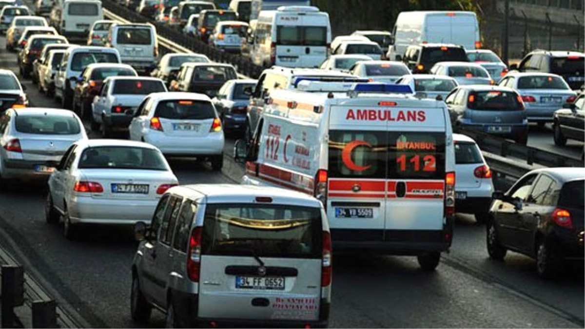 Ambulansa Yol Vermeyene Ceza Geliyor