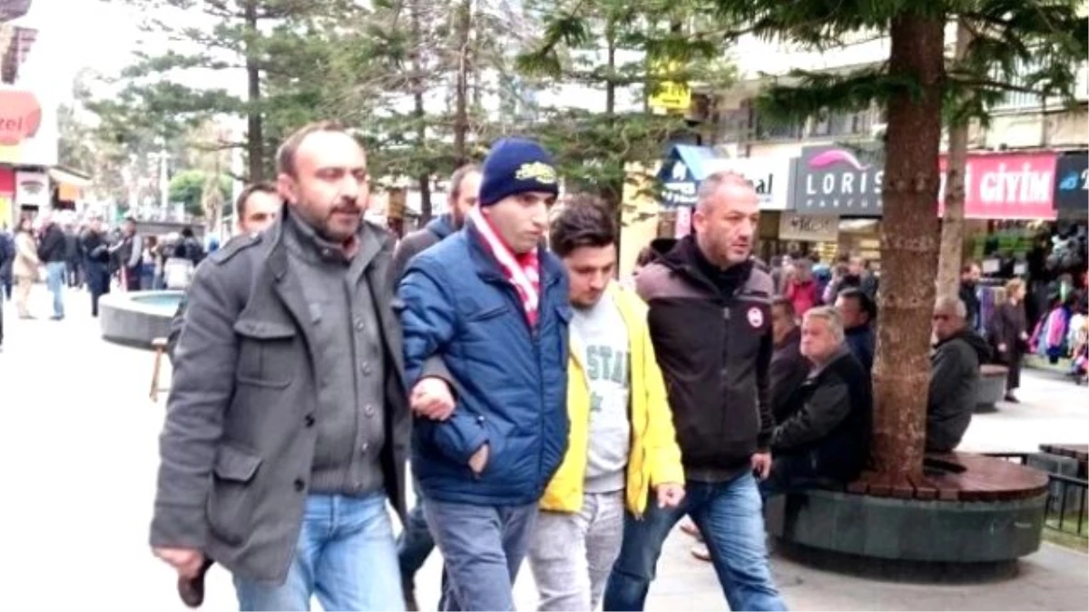 Antalya\'da Cami Bahçesindeki Patlamaya 2 Gözaltı