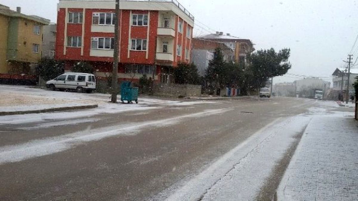 Bandırma Beyaza Büründü