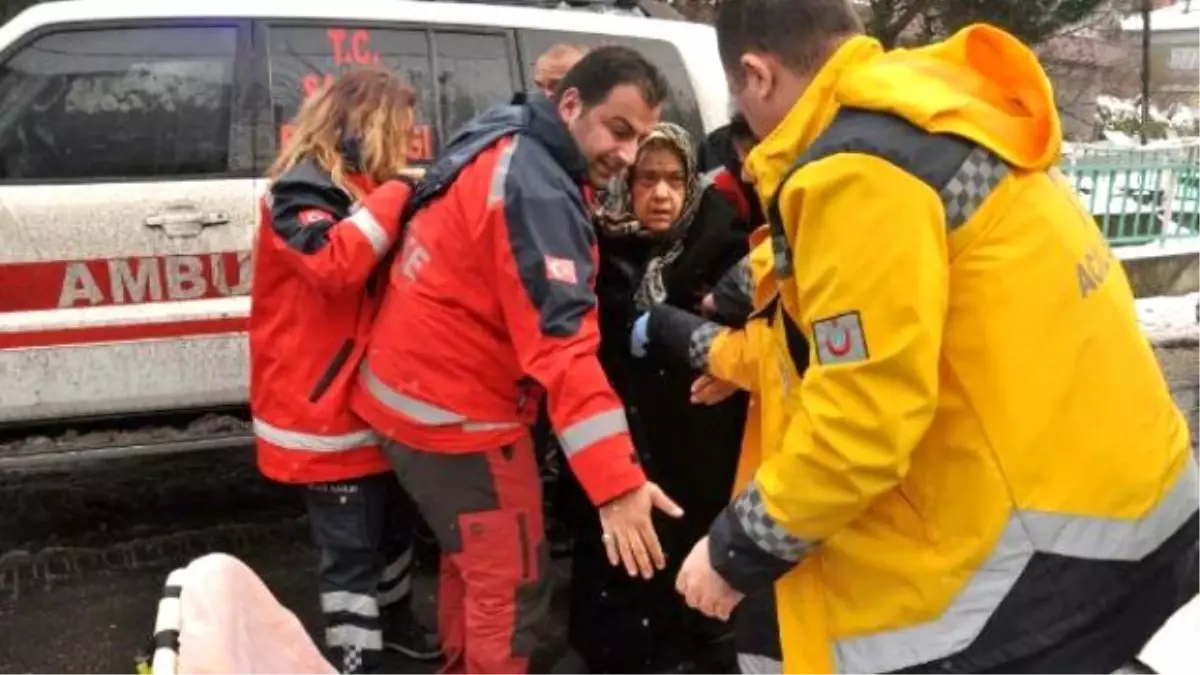Böbrek Hastası Paletli Ambulansla Diyalize Götürüldü