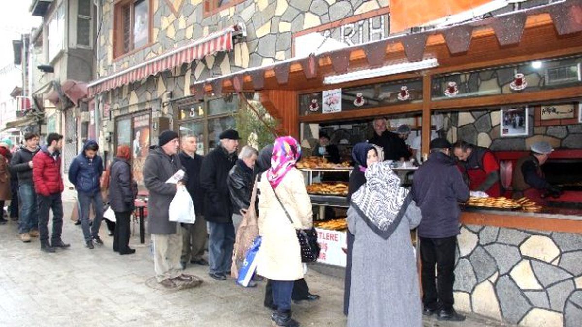 Bursa'da Hizmet Veren Tarihi Fırında 2023'e Kadar Simit 50 Kuruş!