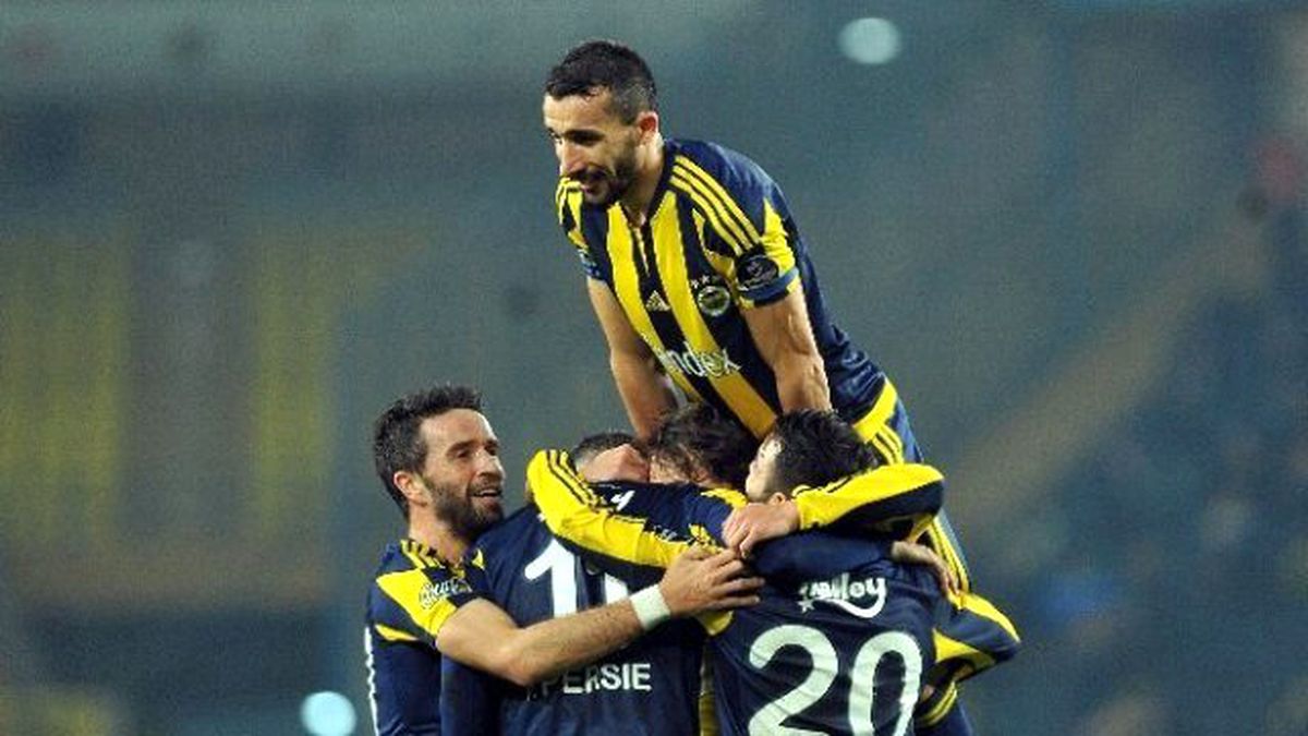 Fenerbahçe\'nin Göz Alıcı Performansı Sürüyor