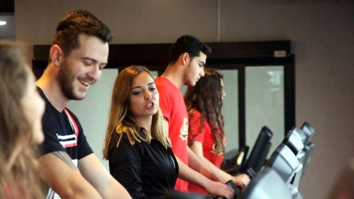 Göl Manzarası Eşliğinde Spor Keyfi