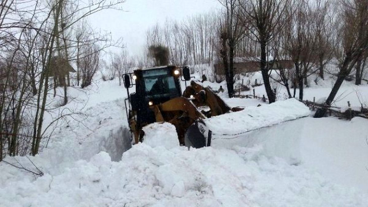 Hakkari\'de 105 Köy ve 277 Mezra Yolu Ulaşıma Kapandı
