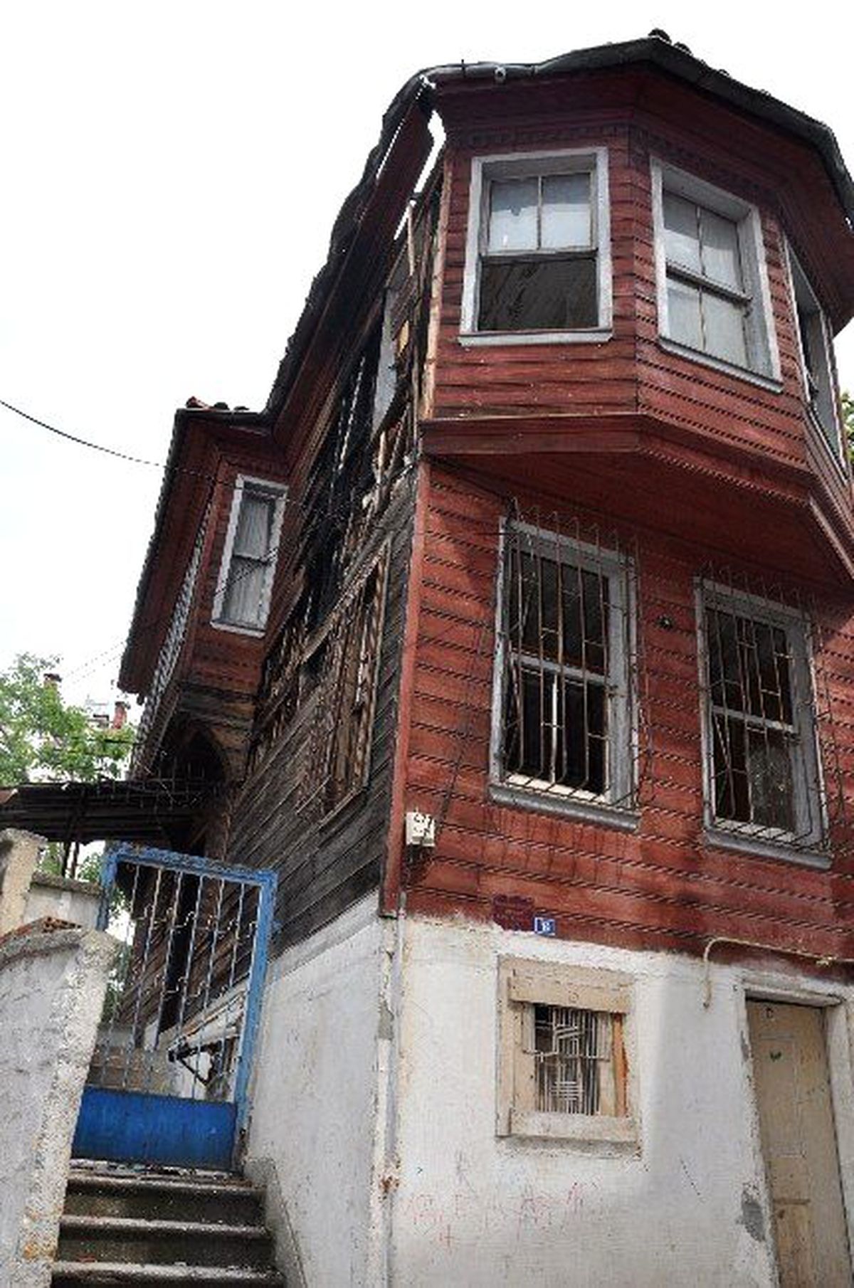 İzmit Belediyesi Tarihi Eseri Restore Ediyor