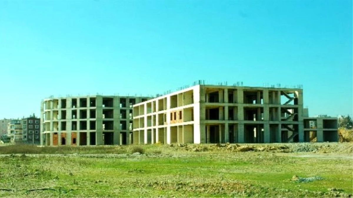 Manavgat Belediyesi Ait Yarım Kalan Hastane Binası Akdeniz Üniversitesi\'ne Devredilecek