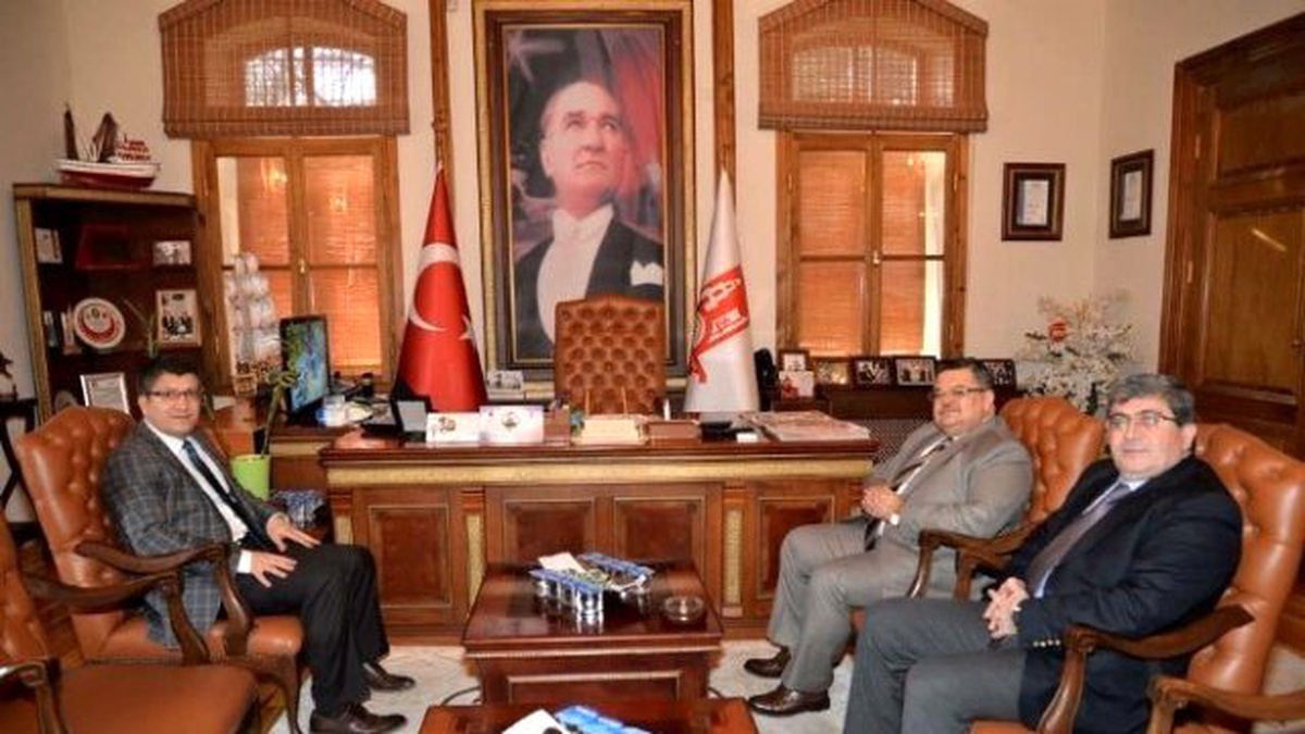 Rektör Taş\'tan Belediye Başkanı Selim Yağcı\'ya Ziyaret