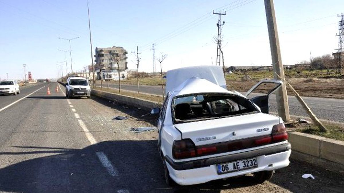 Siverek\'te Trafik Kazası: 3 Yaralı