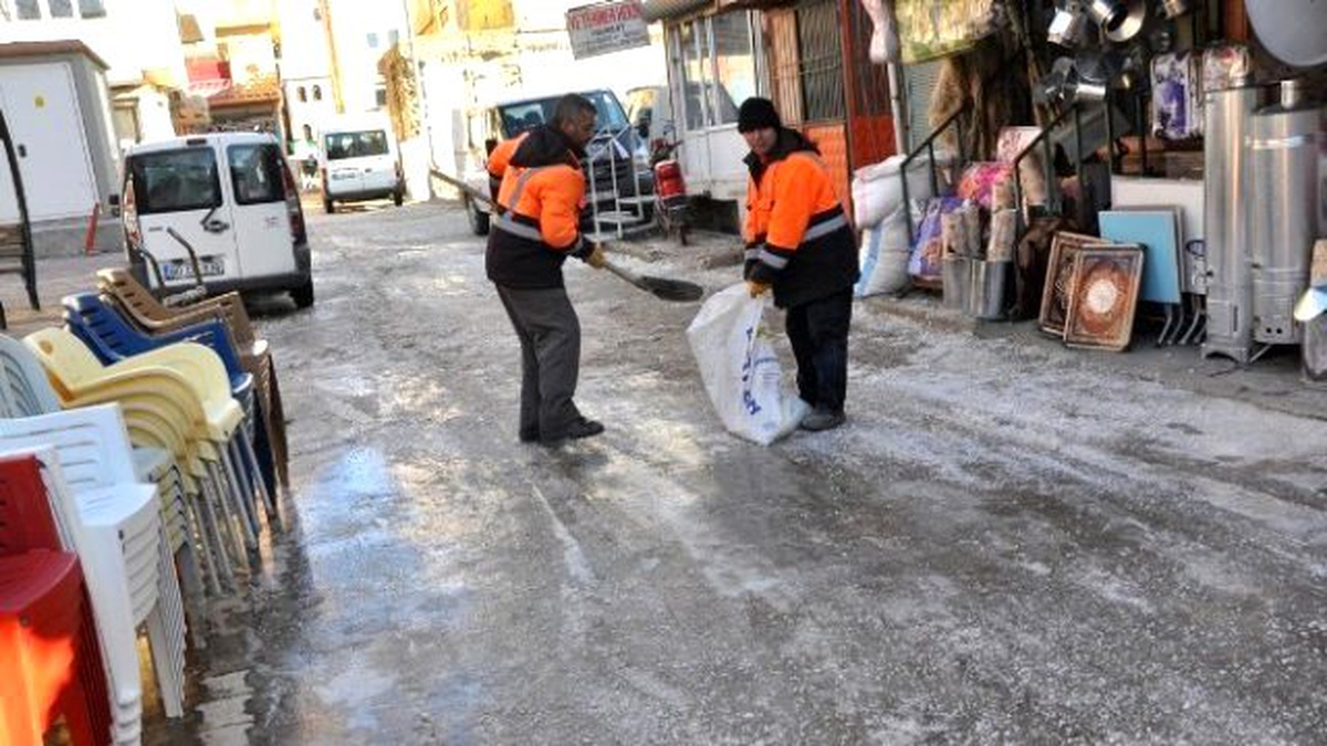 Soğuk Hava Güneş Enerjisi Sistemlerini Patlattı