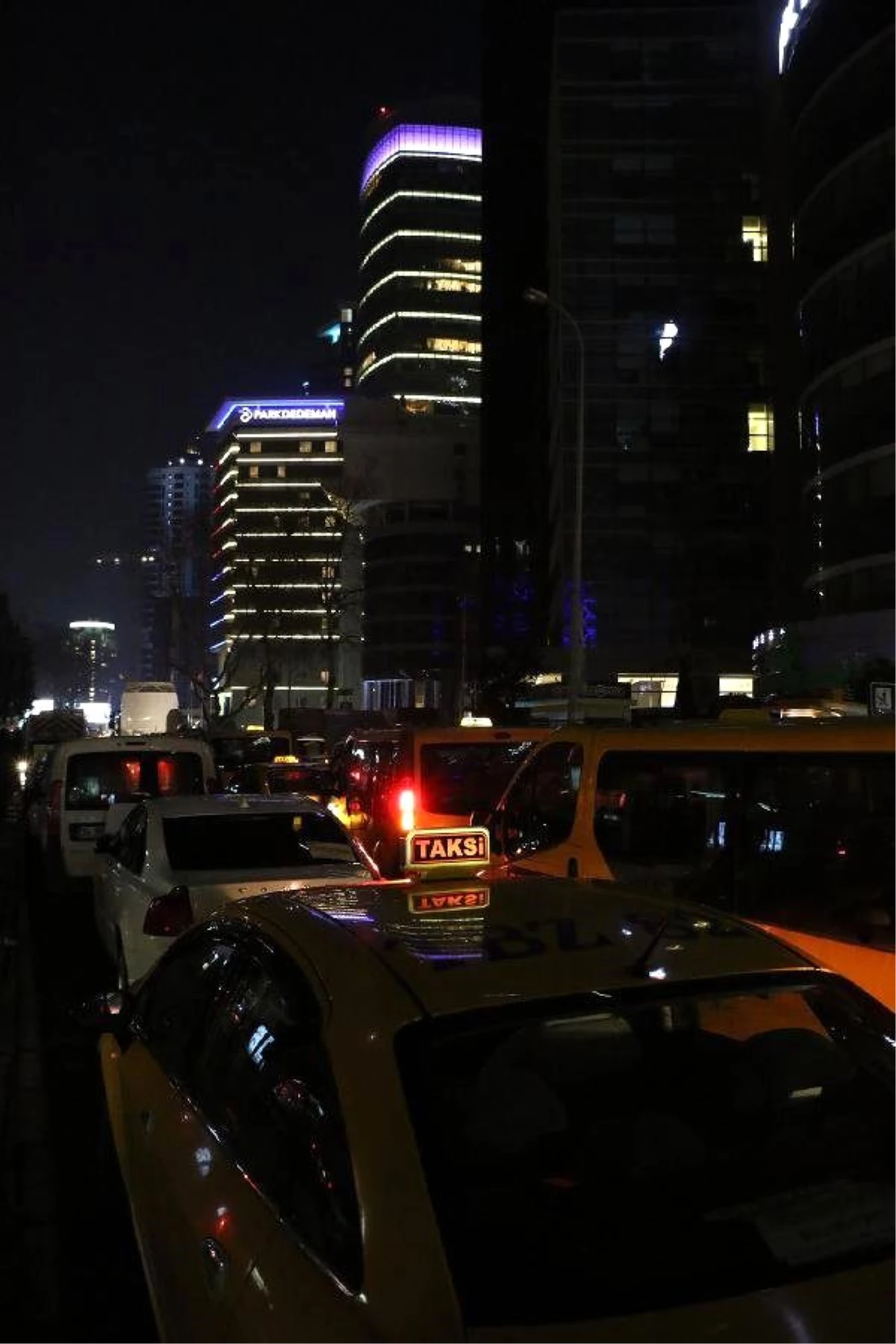 Taksicilerden Sigorta Zammı Protestosu