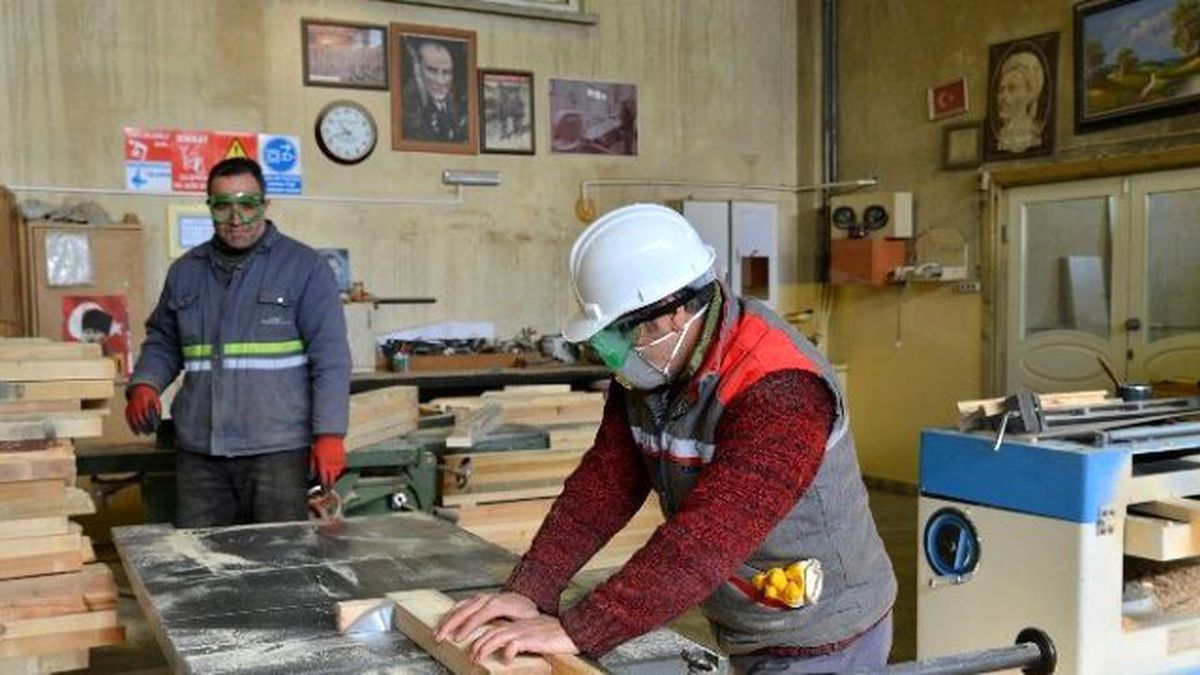 Tepebaşı Şantiyesi Fabrika Gibi Çalışıyor