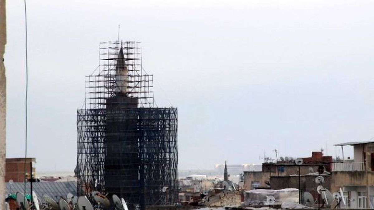 Teröristler 5 Yıldızlı Otele Saldırdı