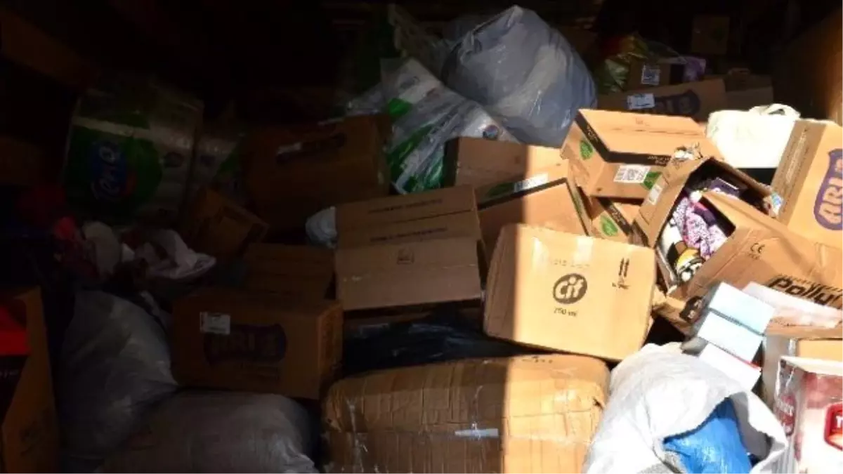 AK Parti İl Başkanlığı Tarafından Bayır-bucak Türkmenlerine Yardım Tır\'ı Gönderildi