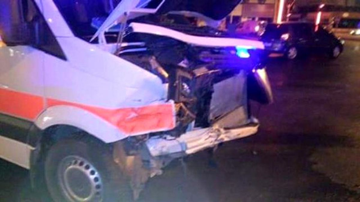 Ambulans ile Ticari Araç Çarpıştı: 1 Yaralı