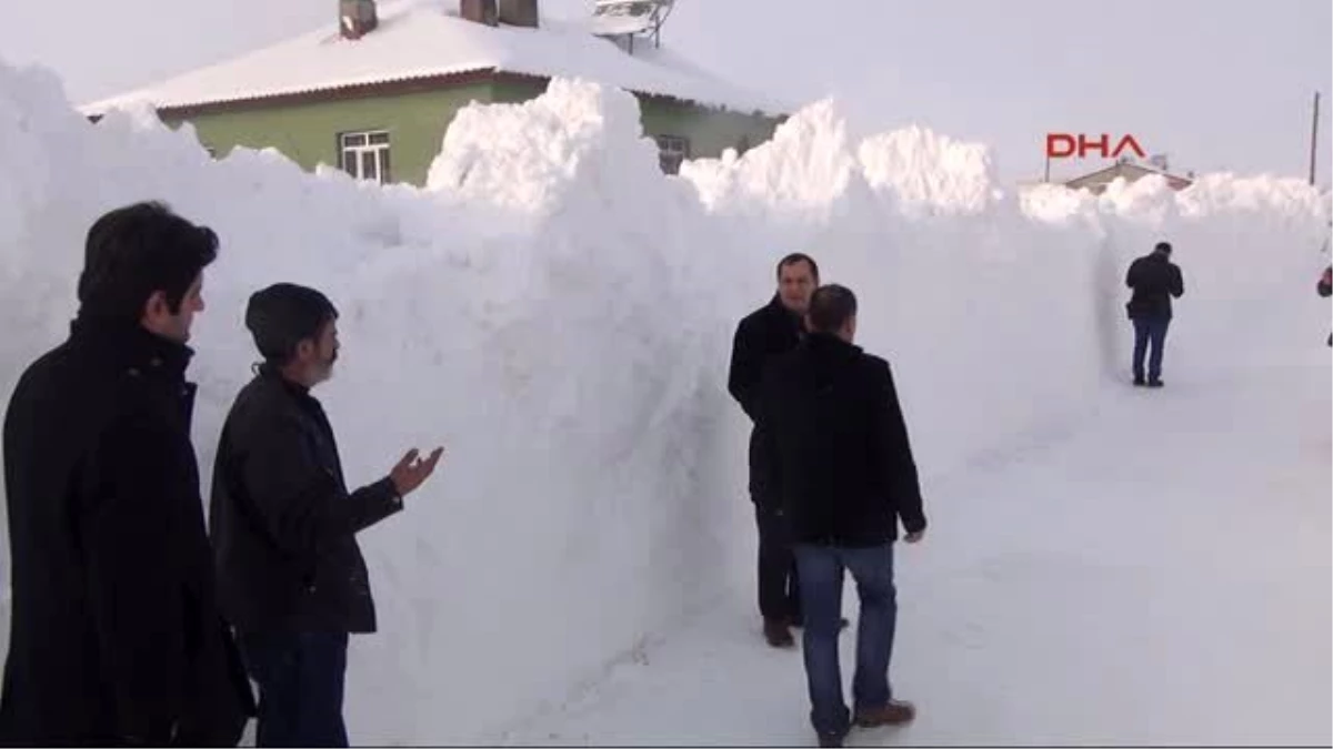 Bitlis\'te Beyediyeden Karla Mücadele İçin Yardım Talebi