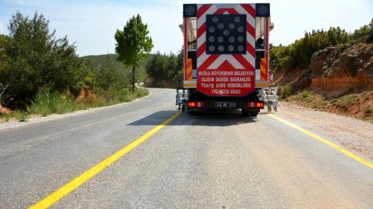 Büyükşehir 924 Km Yol Çizgisi Çalışması Yaptı