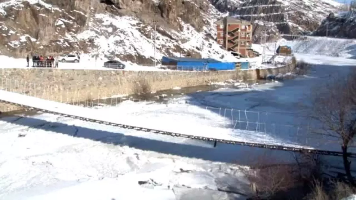 Çoruh Nehrine Düşen Çocuk İçin Arama Çalışmalar Sürüyor - Erzurum Çocuk