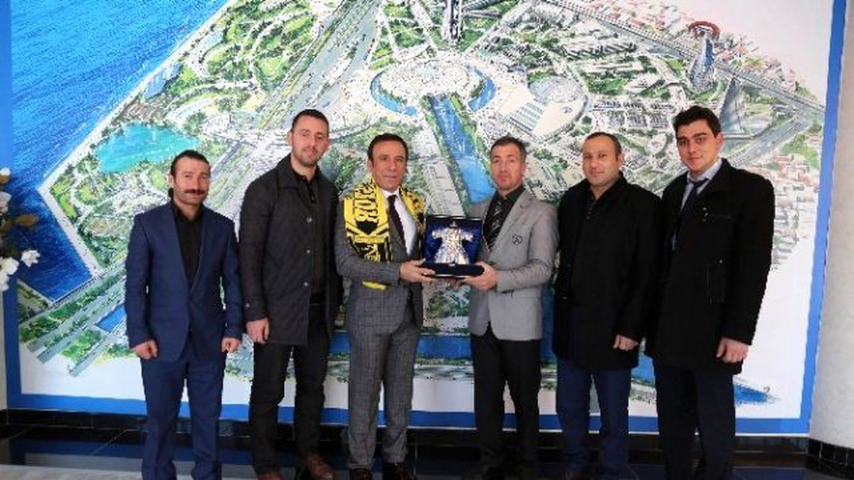 Genç: "Yeni Türkiye\'ye Katkı Sağlıyoruz"