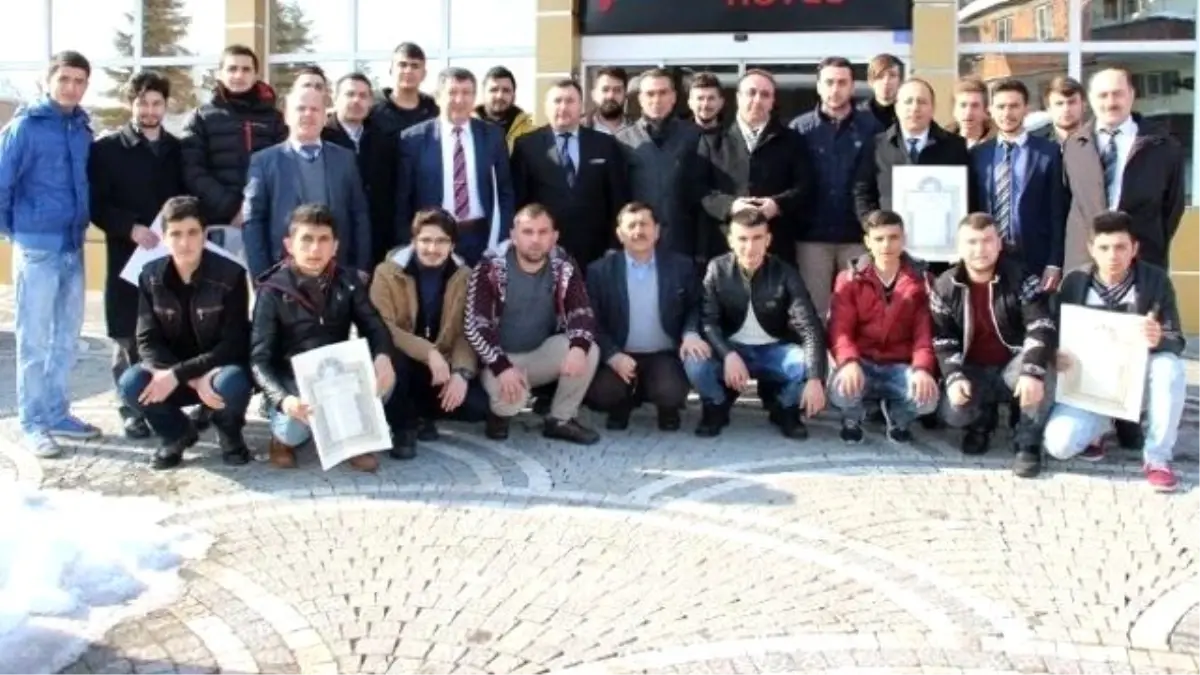 Gençler Çaycuma Müftülüğü'nün Kahvaltısında Bir Araya Geldi