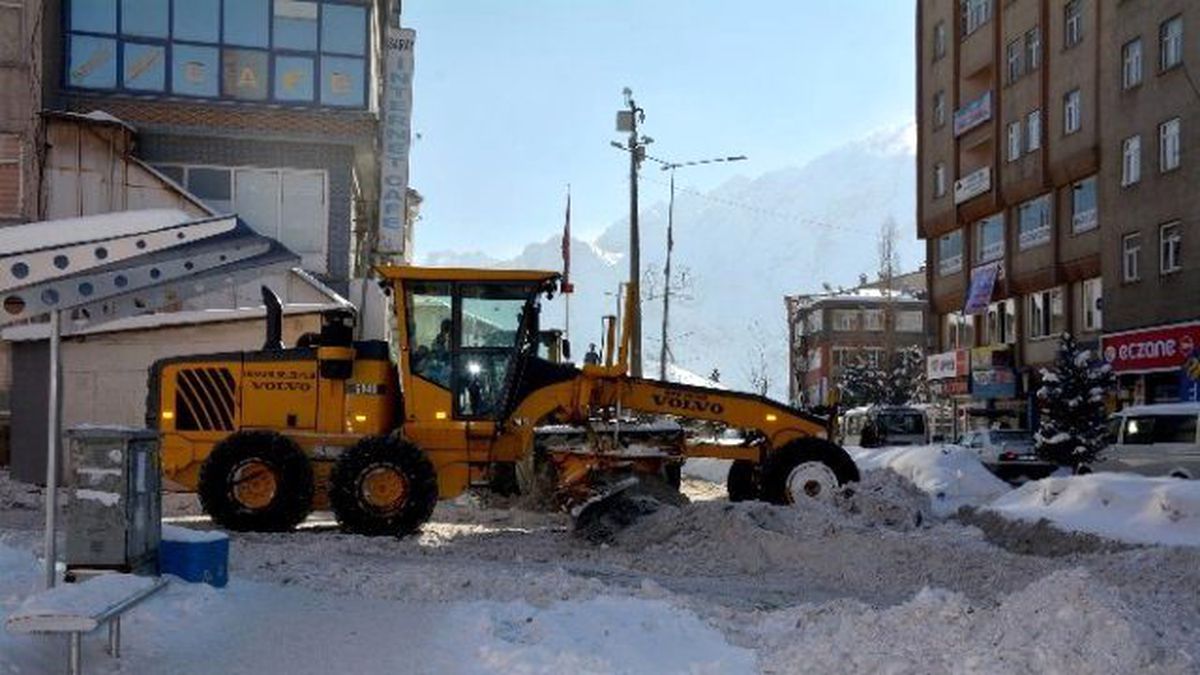 Hakkari Belediyesi\'nden Kar Mesaisi