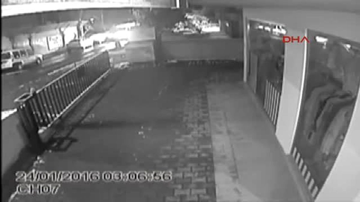 Kadıköy\'deki Tecavüz Dehşetiyle İlgili Yeni Güvenlik Kamerası Görüntüleri