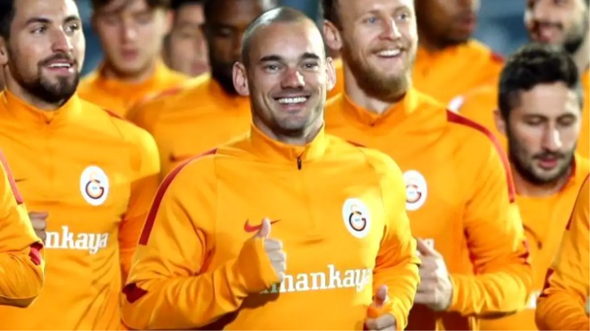 Sneijder\'in Menajeri Konuştu