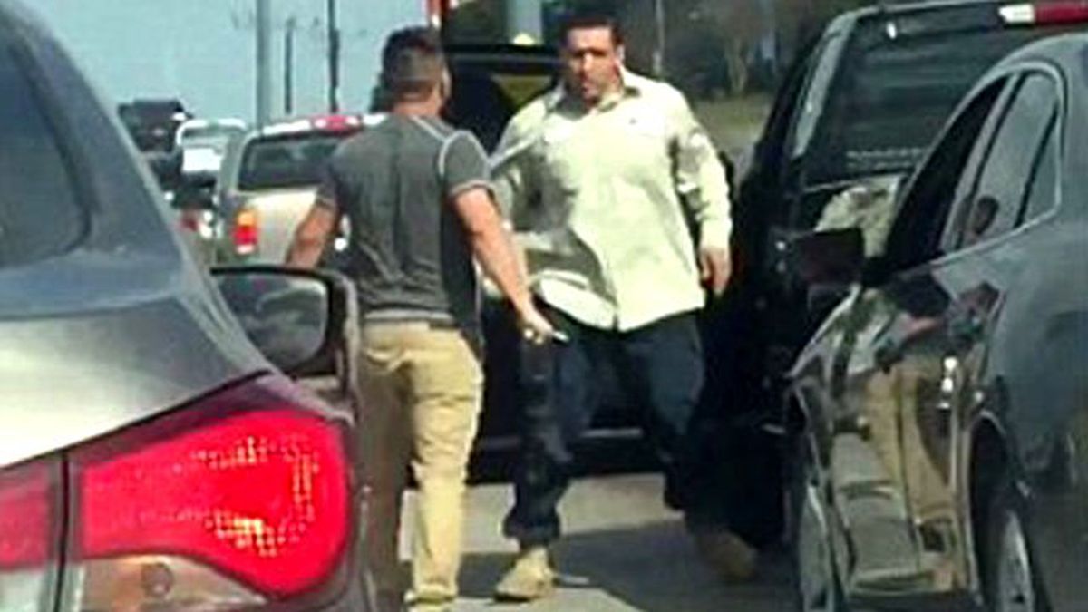 İki Sürücünün Sopalı Kavgası Kamerada