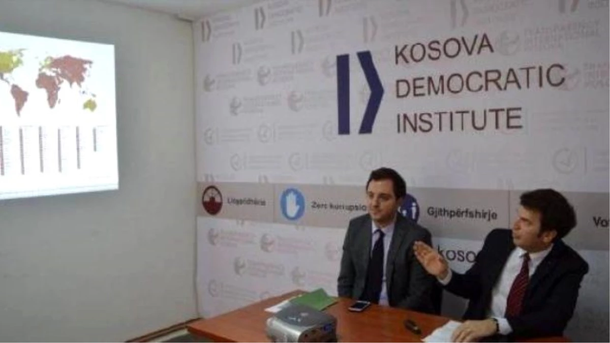 Yolsuzluk Olayları, Kosova\'nın Her Yanlı Gelişmesini Engellemektedir"