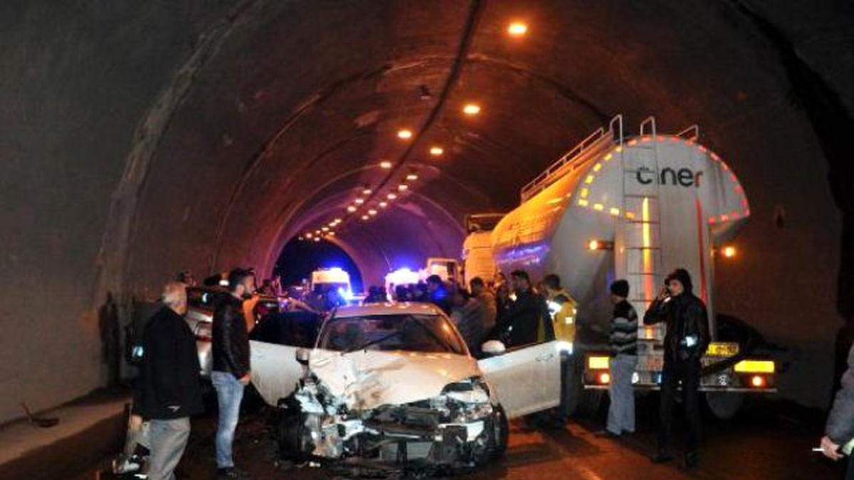 Zonguldak\'ta Tünel İçinde Kaza: 3 Yaralı