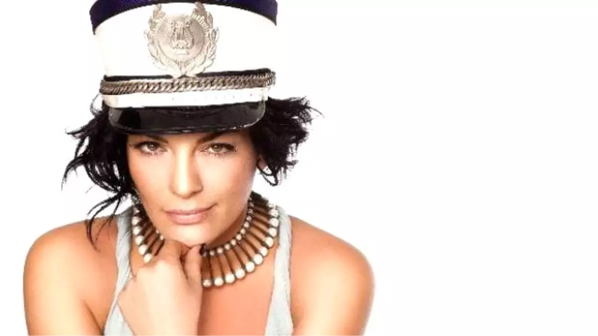 Aslızen ve Dj Cemre Burak İzmirlilerle Buluşacak