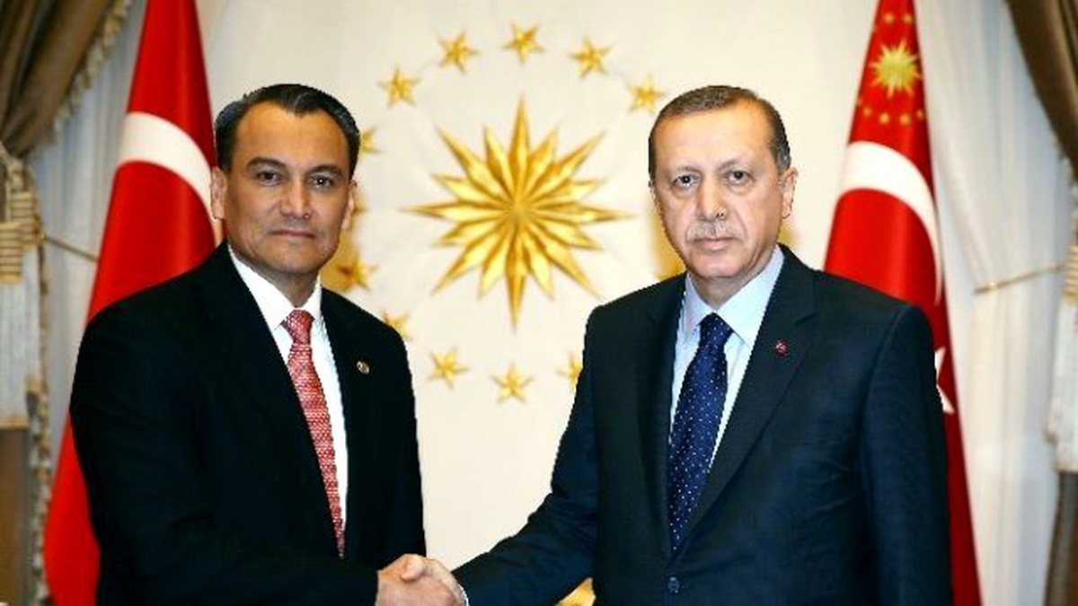 El Salvador Büyükelçisi Parada, Cumhurbaşkanı Erdoğan\'a Güven Mektubunu Sundu